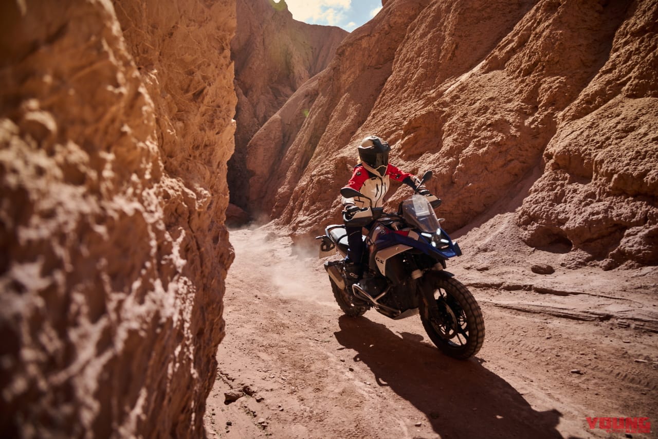 |BMW新型「R1300GS」は284万3000円から! 145psの新作エンジンと12kgの軽量化、自動車高調整や追従クルコン新装備で受注開始