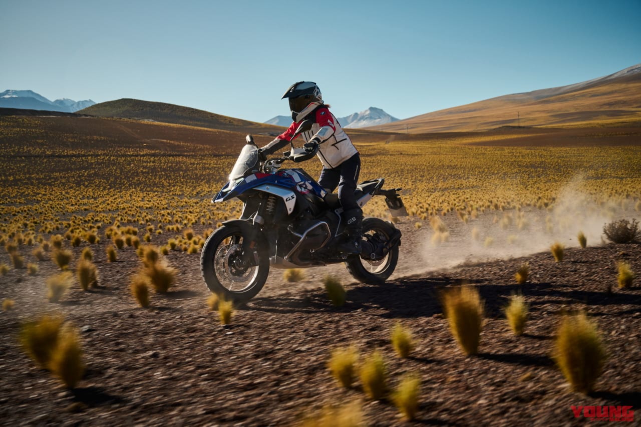 |BMW新型「R1300GS」登場! 145psの完全新作エンジンと12kgの軽量化、自動車高調整や追従クルコンを新装備