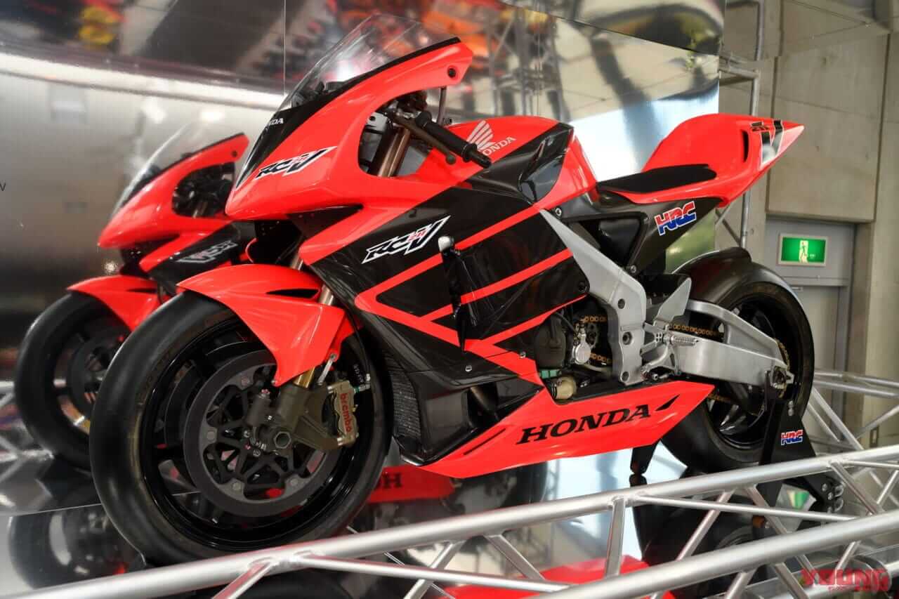 2001 RC211V プロトタイプ|異端のエルフ、最後の2ストVツイン、最初のMotoGPレーサーに昂ぶる‼ “二輪世界グランプリ Garage Collection”