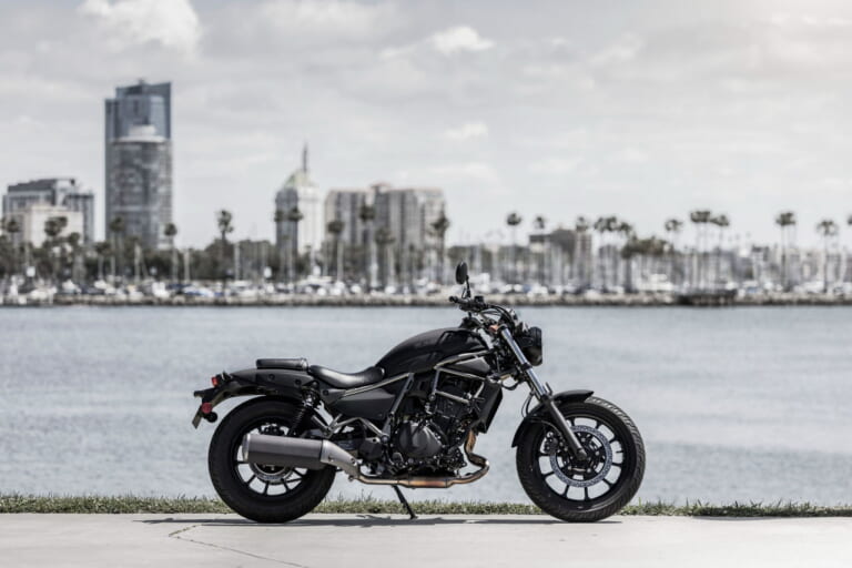 カワサキ|エリミネーター500|欧州仕様|エリミネーター500/SE だとぉ?! 欧州版はA2免許対応の45ps仕様で低回転トルク重視だ!