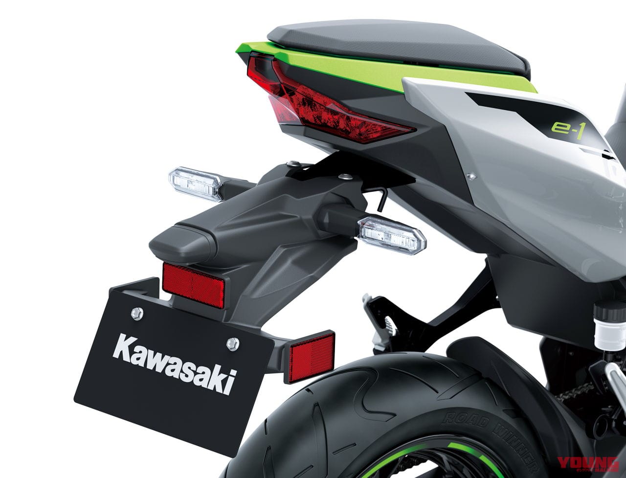 2024 KAWASAKI Z e-1 メタリックブライトシルバー×メタリックマットライムグリーン|カワサキZ e-1〈いま国内で買える新型バイクカタログ|原付二種(125-51cc)〉