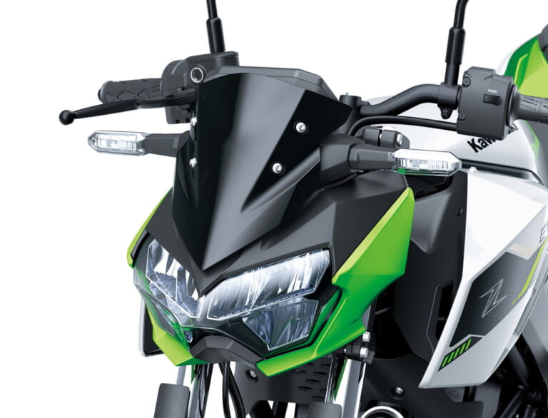 2024 KAWASAKI Z e-1 メタリックブライトシルバー×メタリックマットライムグリーン|カワサキZ e-1〈いま国内で買える新型バイクカタログ|原付二種(125-51cc)〉