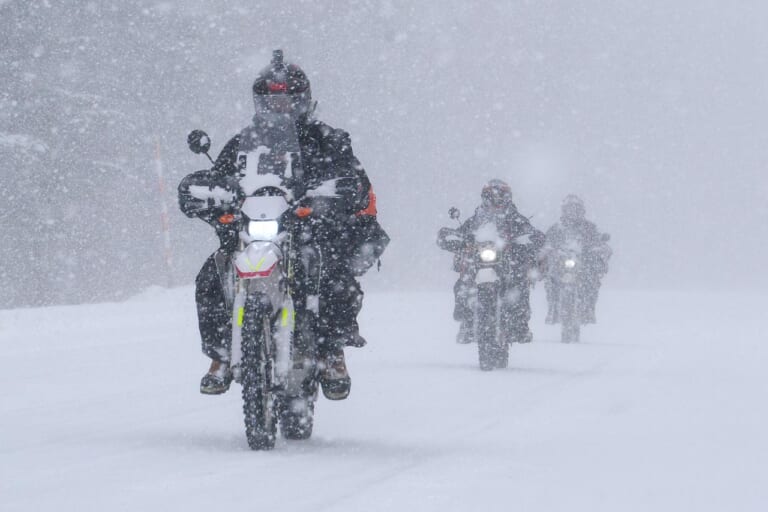 雪中行軍用バイク改装｜モトツーリング