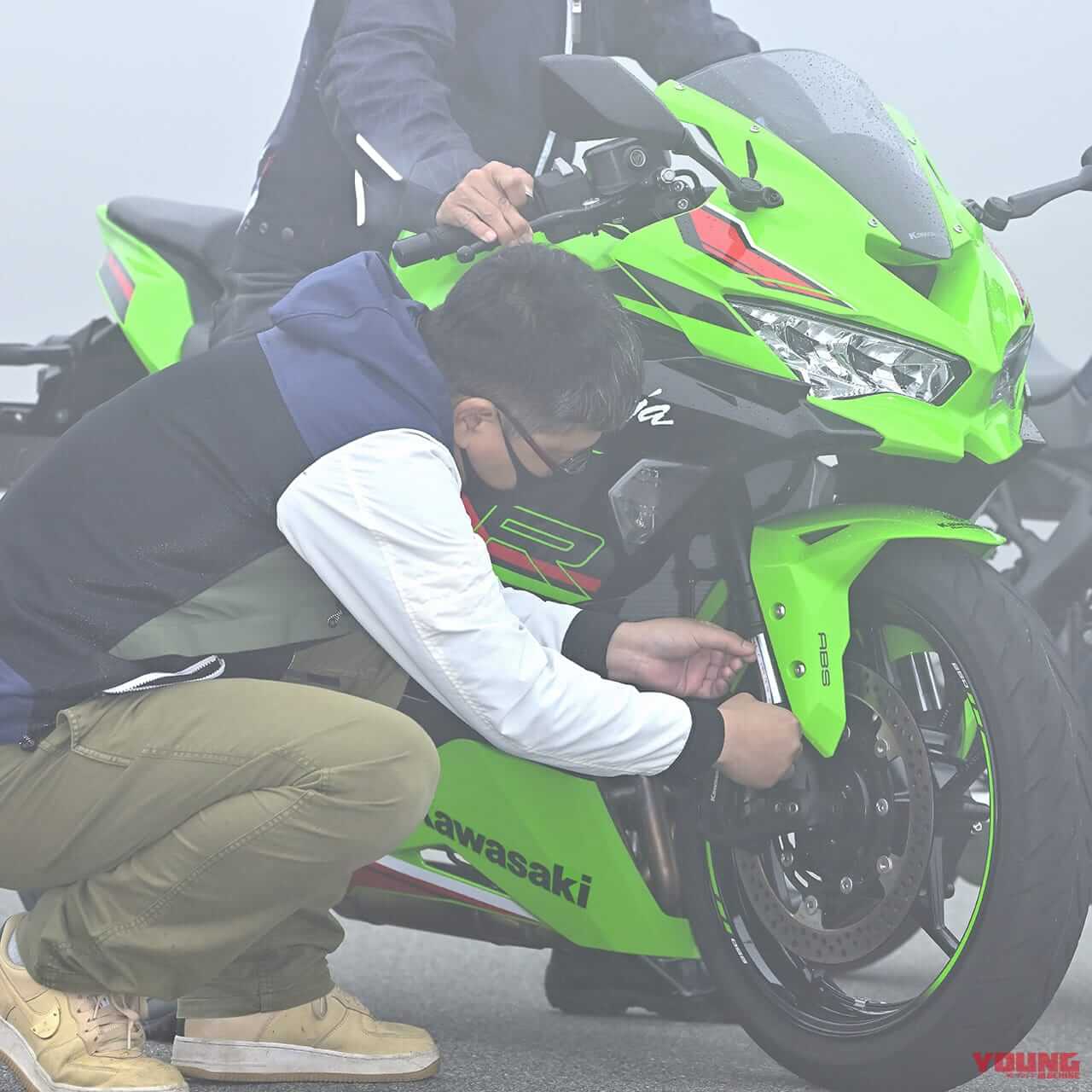 |カワサキ ニンジャZX-25R SE・’23 vs ’22モデル新旧徹底比較テスト【進化型4気筒250ccの実力やいかに?】