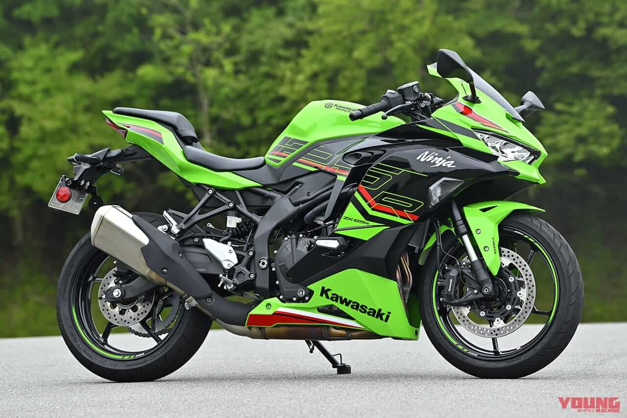 写真] ym2308-034-01-kawasaki-ninja-zx25r │ カワサキ ニンジャZX-25R SE・'23 vs  '22モデル新旧徹底比較テスト【進化型4気筒250ccの実力やいかに?】│WEBヤングマシン｜新車バイクニュース