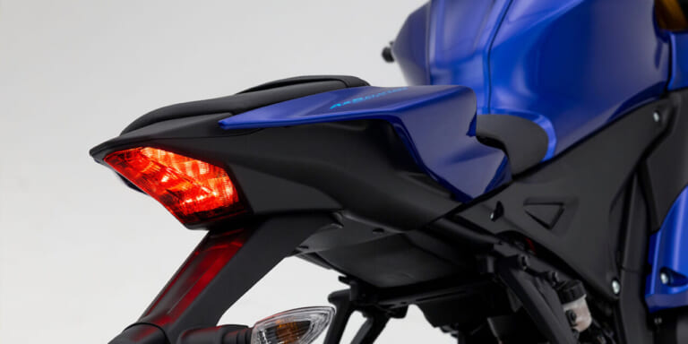 ヤマハ|YZF-R125|YZF-R15|2023年モデル|ヤマハが「YZF-R125」「YZF-R15」を正式発表! 51万7000円/55万円で10月16日発売、A&Sクラッチやトラコンで武装