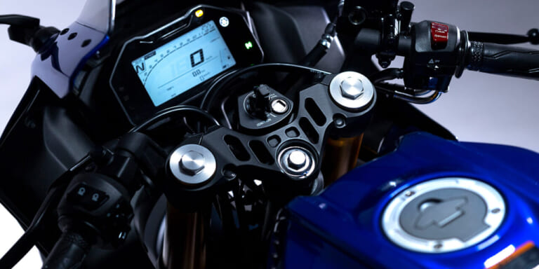 ヤマハ|YZF-R125|YZF-R15|2023年モデル|ヤマハが「YZF-R125」「YZF-R15」を正式発表! 51万7000円/55万円で10月16日発売、A&Sクラッチやトラコンで武装