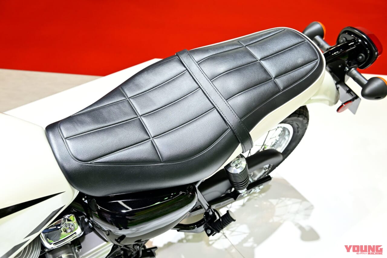 カワサキ W230 シート|エンジンはKLX230と同じようで別モノ!! カワサキ「メグロS1」「W230」のことをガッツリ聞いてきた!