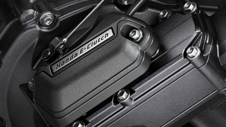 ホンダが新技術「E-クラッチ」を初公開!! クラッチ操作レスで発進～加速～シフトダウンも可能な電子制御クラッチだ！