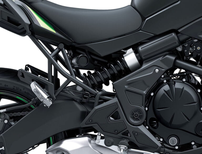 カワサキ|ヴェルシス650|2024年モデル|カワサキ新型「ヴェルシス650」が待望の発売決定! 可動ウインドシールドやトラコン、スマホ接続も装備するミドルツアラー