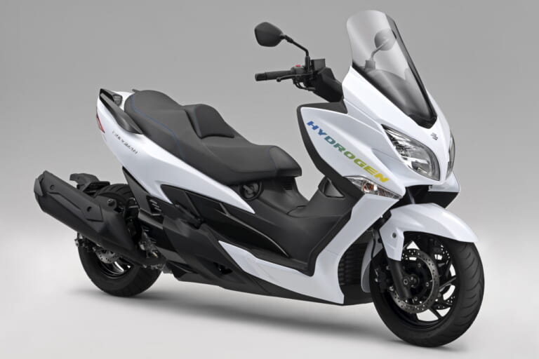 BURGMAN HYDROGEN|スズキがJMS2023で電動スクーターや水素エンジン試験車両を展示! 市販車はVストSXやハヤブサが並ぶ【JMS2023】