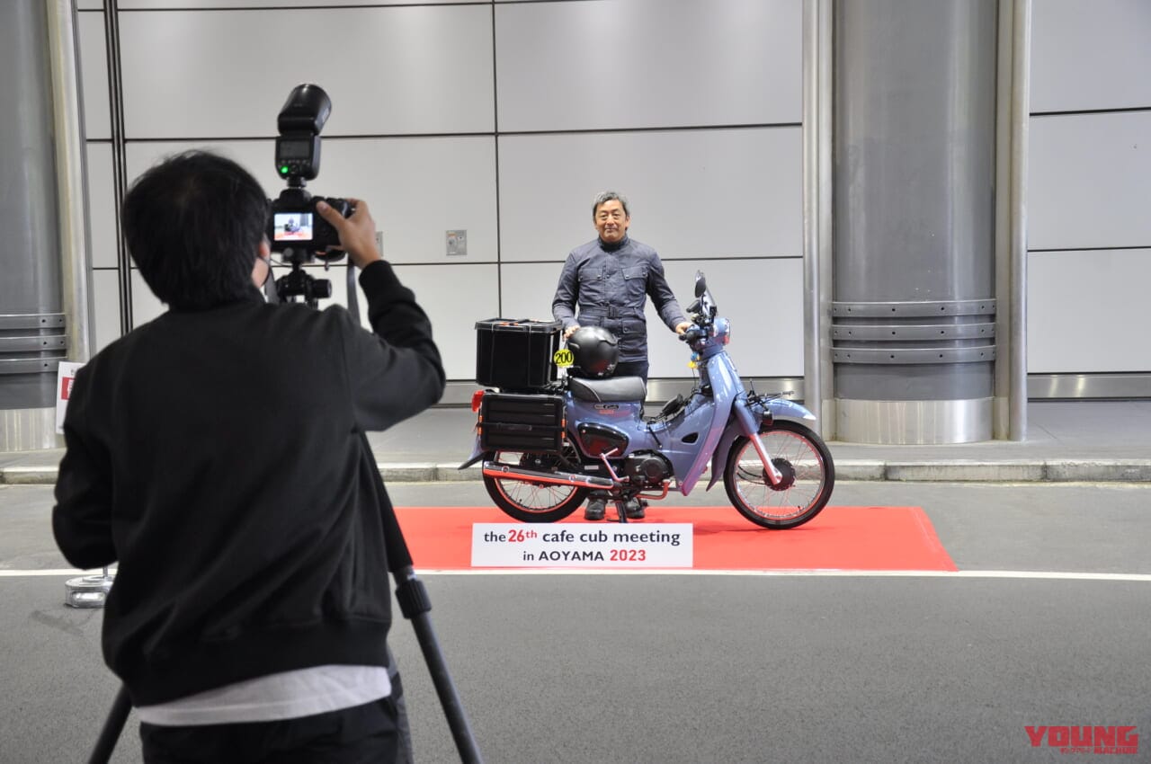 |ホンダ本社をカブジャックだ! 「第26回 カフェカブミーティングin青山」開催