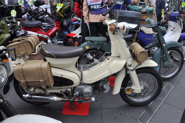 第26回 カフェカブミーティングin青山|ホンダ本社をカブジャックだ! 「第26回 カフェカブミーティングin青山」開催