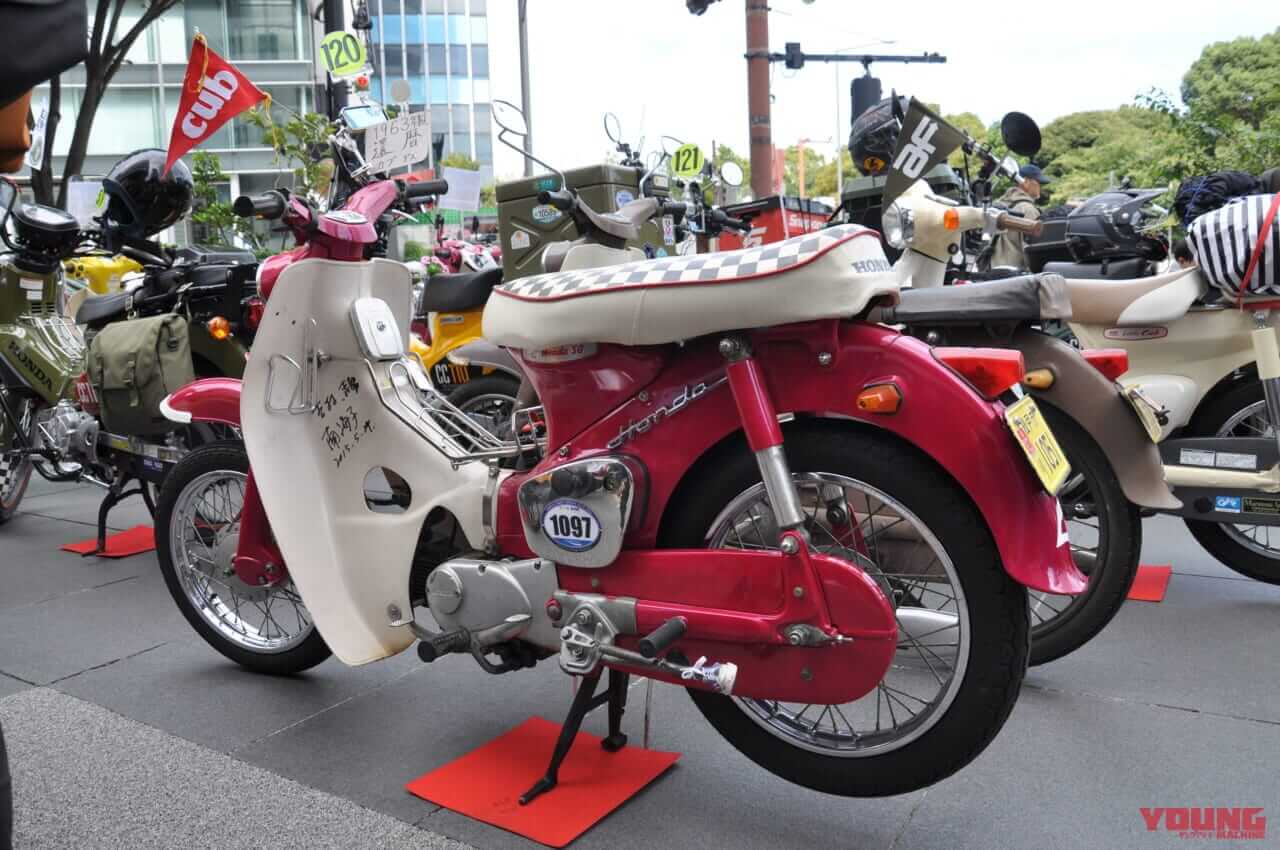 |ホンダ本社をカブジャックだ! 「第26回 カフェカブミーティングin青山」開催