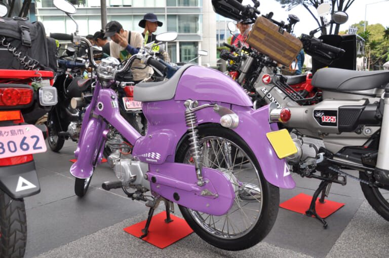 第26回 カフェカブミーティングin青山|ホンダ本社をカブジャックだ! 「第26回 カフェカブミーティングin青山」開催