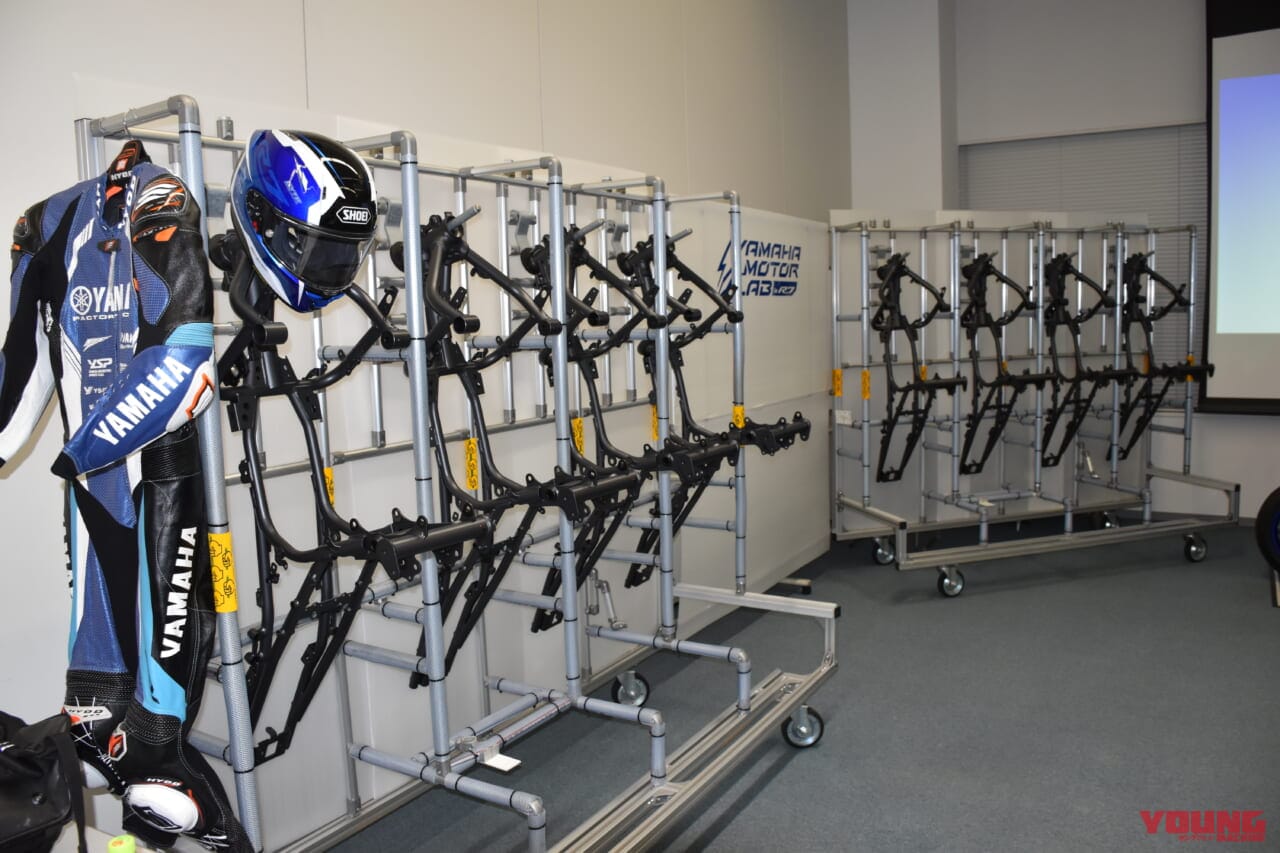 |33万円の高級カウルを買うと“プライスレスな体験”ができるってマジ?! 「ヤマハYZF-R7用外装キット・購入者限定イベント」に潜入取材!!