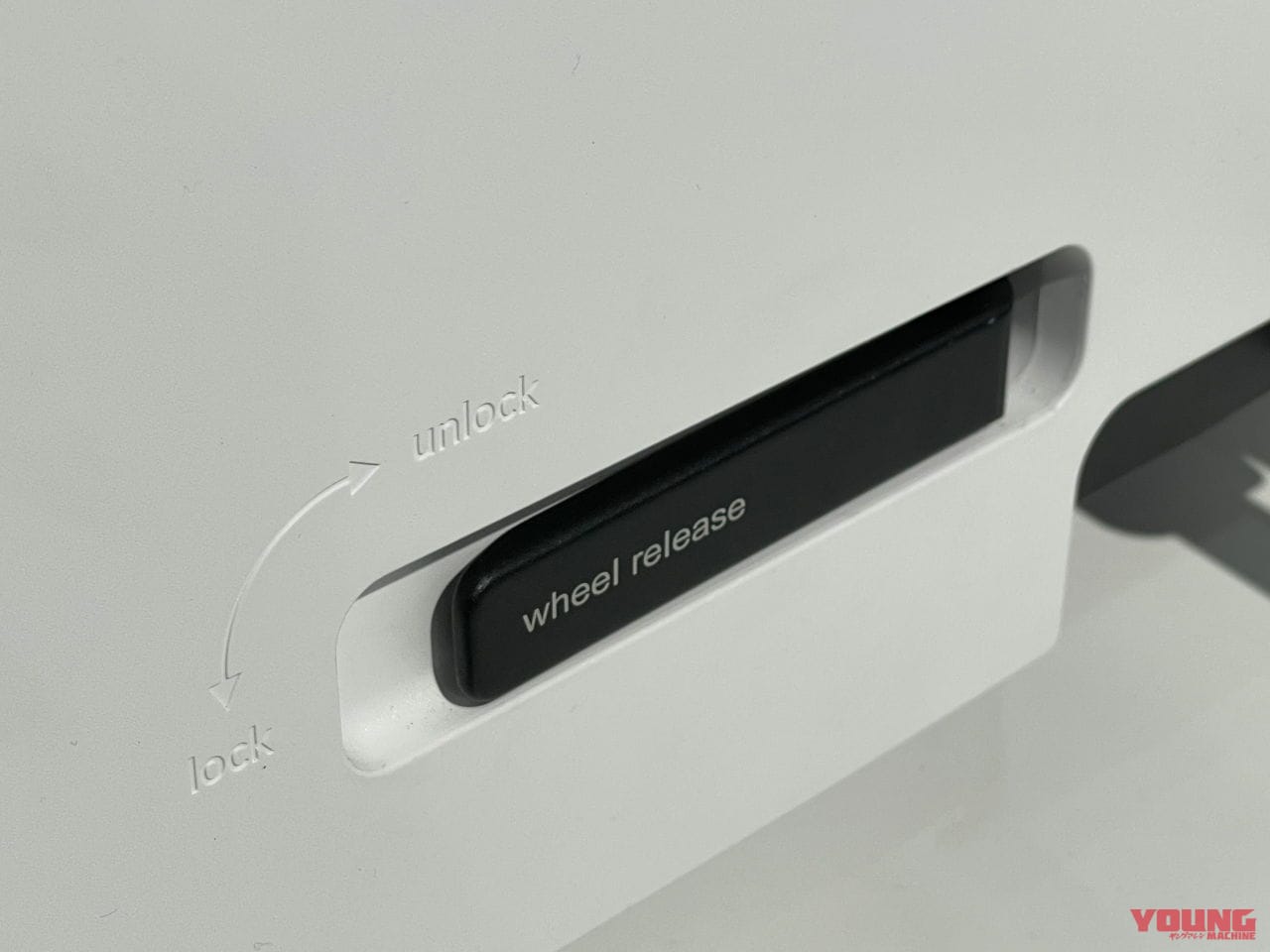 |復活のモトコンポ?! ホンダが「モトコンパクト」をJMS2023に展示! 箱型に折り畳める電動バイクがアメリカから渡来