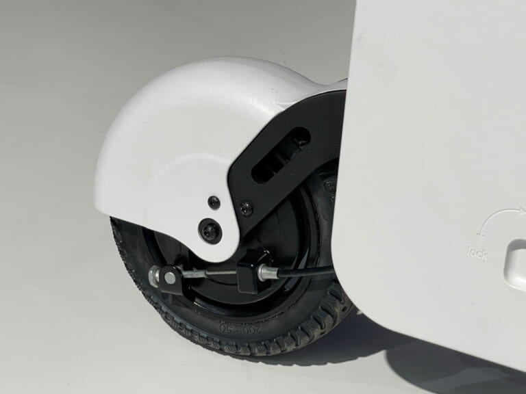 ホンダ|モトコンパクト|復活のモトコンポ?! ホンダが「モトコンパクト」をJMS2023に展示! 箱型に折り畳める電動バイクがアメリカから渡来