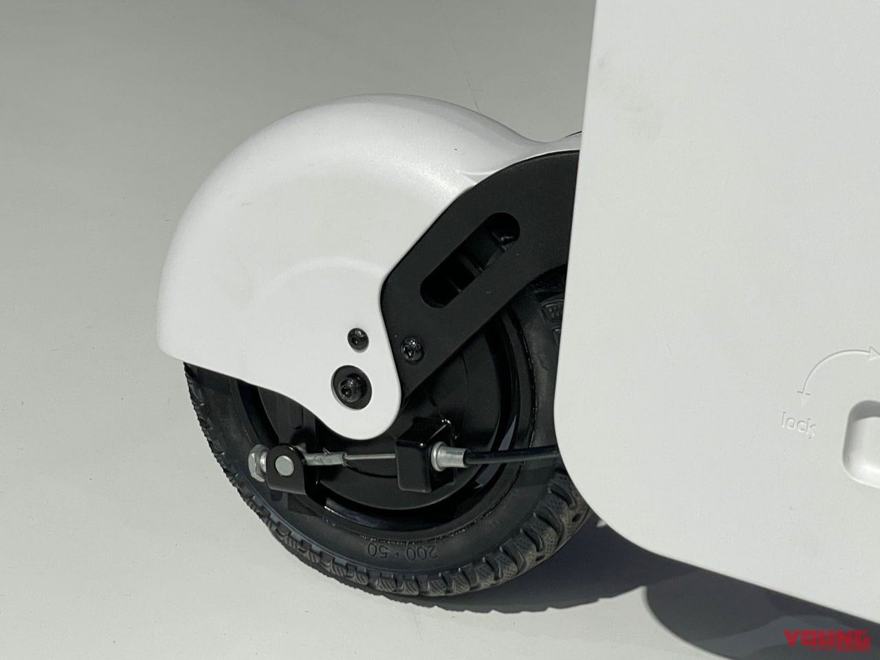 |復活のモトコンポ?! ホンダが「モトコンパクト」をJMS2023に展示! 箱型に折り畳める電動バイクがアメリカから渡来