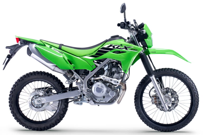 カワサキ|KLX230|【速報】本格トレール「KLX230」がスタイリッシュに復活!! スマホ接続やABS解除機能を備えてオフロードへGO!