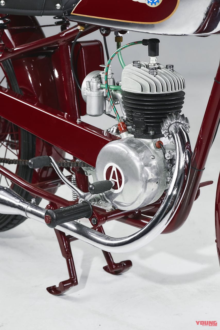 |【限定300台】98cc単気筒の“最初の1台”をオマージュ! MVアグスタが「スーパーヴェローチェ98 限定エディション」を発表