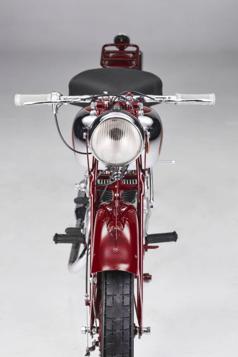 MV 98|【限定300台】98cc単気筒の“最初の1台”をオマージュ! MVアグスタが「スーパーヴェローチェ98 限定エディション」を発表