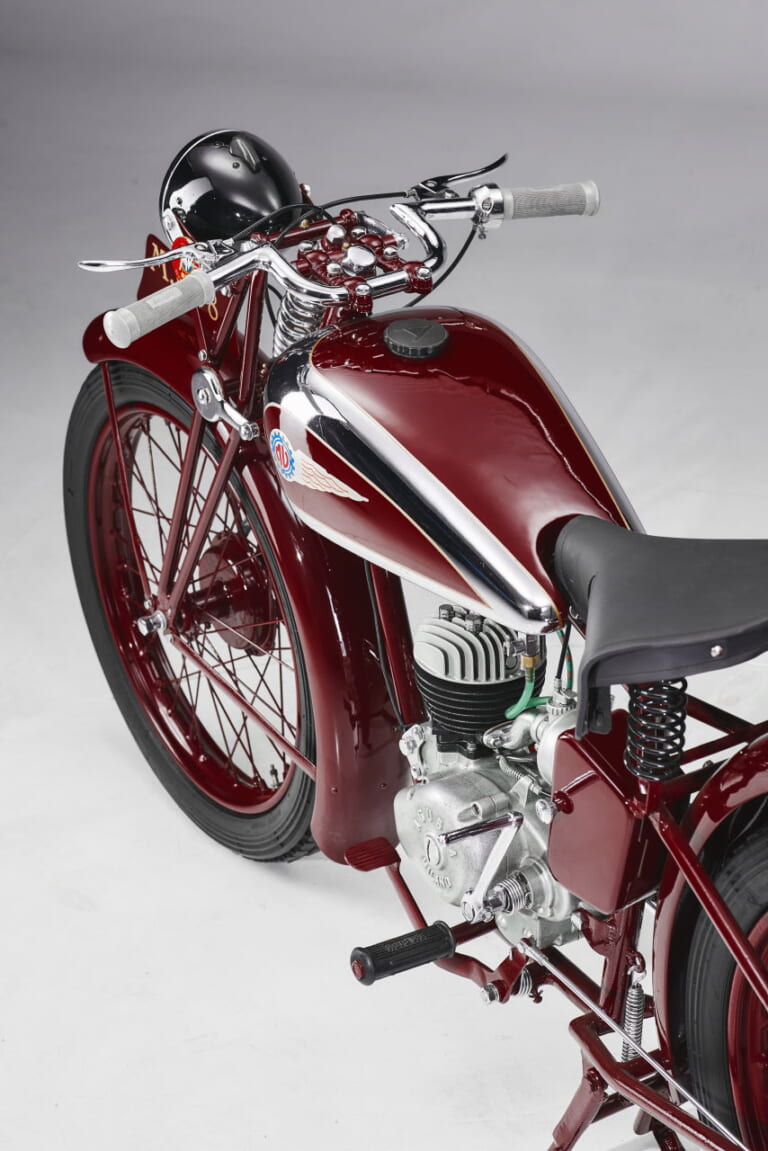 MV 98|【限定300台】98cc単気筒の“最初の1台”をオマージュ! MVアグスタが「スーパーヴェローチェ98 限定エディション」を発表