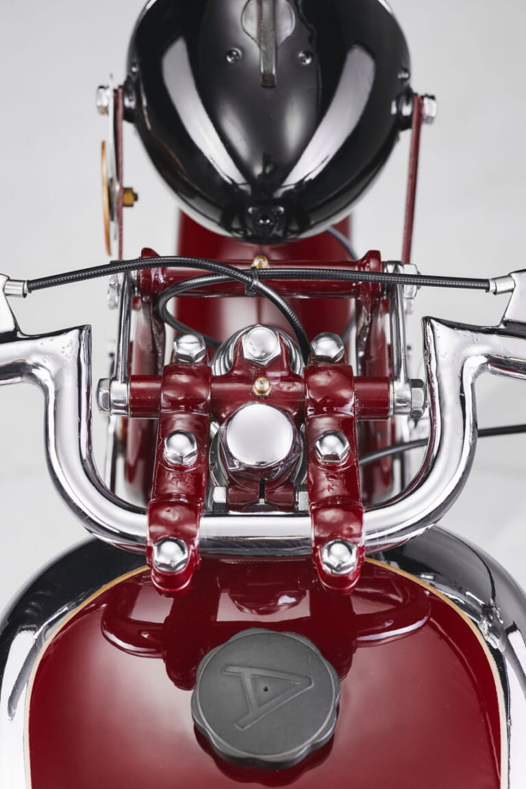 MV 98|【限定300台】98cc単気筒の“最初の1台”をオマージュ! MVアグスタが「スーパーヴェローチェ98 限定エディション」を発表