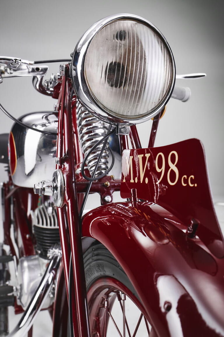 MV 98|【限定300台】98cc単気筒の“最初の1台”をオマージュ! MVアグスタが「スーパーヴェローチェ98 限定エディション」を発表