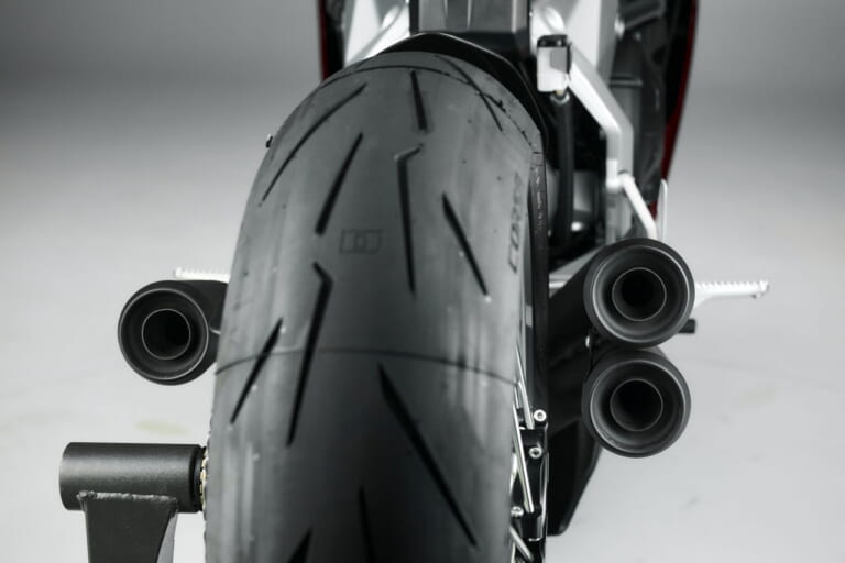 Superveloce 98 Edizione Limitata with Racing Kit|【限定300台】98cc単気筒の“最初の1台”をオマージュ! MVアグスタが「スーパーヴェローチェ98 限定エディション」を発表