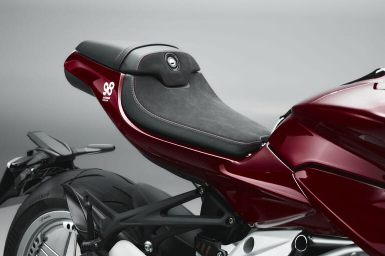 Superveloce 98 Edizione Limitata|【限定300台】98cc単気筒の“最初の1台”をオマージュ! MVアグスタが「スーパーヴェローチェ98 限定エディション」を発表