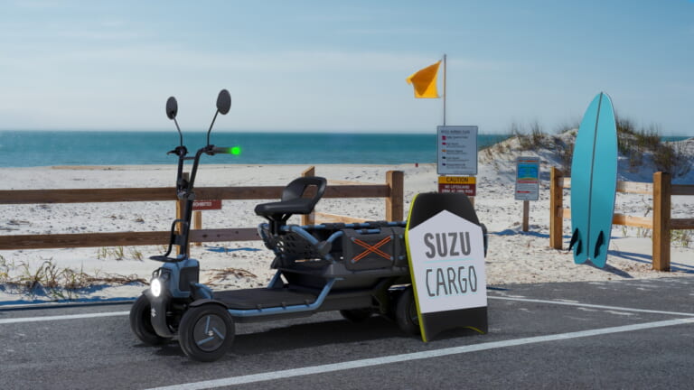 SUZU-CARGO|20km/hで走るクールなセニアカー?! スズキの4輪特定原付「スズライド」「スズカーゴ」って知ってる?