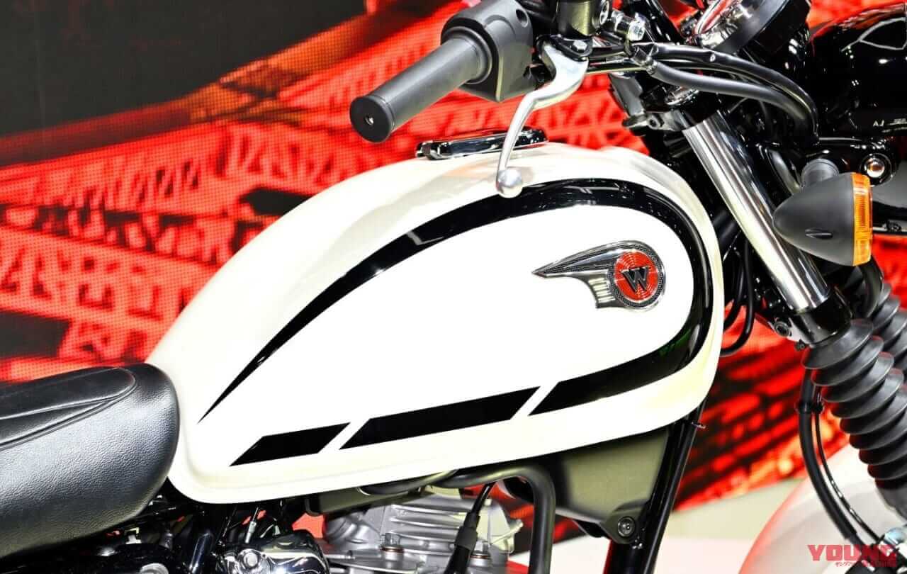 カワサキ W230 燃料タンク|エンジンはKLX230と同じようで別モノ!! カワサキ「メグロS1」「W230」のことをガッツリ聞いてきた!