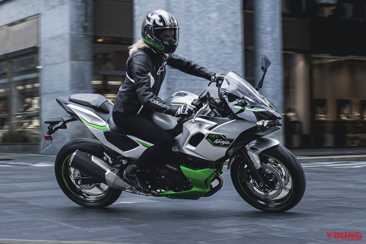 |カワサキ「ニンジャ7 ハイブリッド」爆誕!! モーターサイクル初のストロングハイブリッドを採用、エンジンは451ccツインだ!