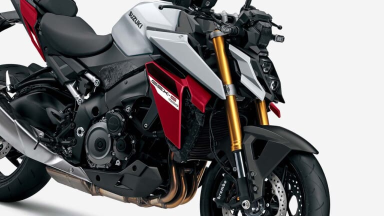 スズキ「GSX-S1000」にシルバー×差し色レッドの新色登場！ こちらも価格据え置きの143万円