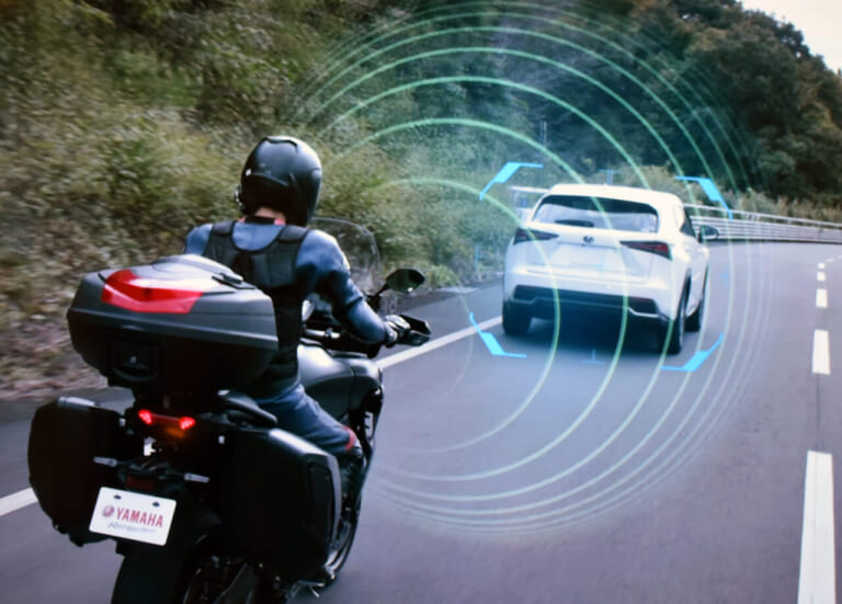 ミリ波レーダー|アダプティブクルーズコントロール|トレーサー9 GT+|【SCOOP!!】1000ccの4気筒ホーネットにクロスツアラーもあるってマジ?!  ホンダの新型CBが公開間近か