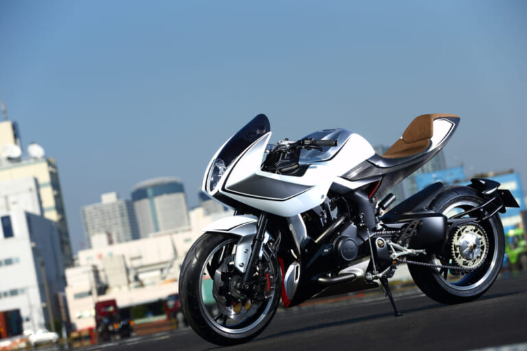 カワサキ|ニンジャ650|【SCOOP!!】ハーフかフルか、その両方か?! 好評のスズキGSX-8Sに“カウル付き”が近日登場か