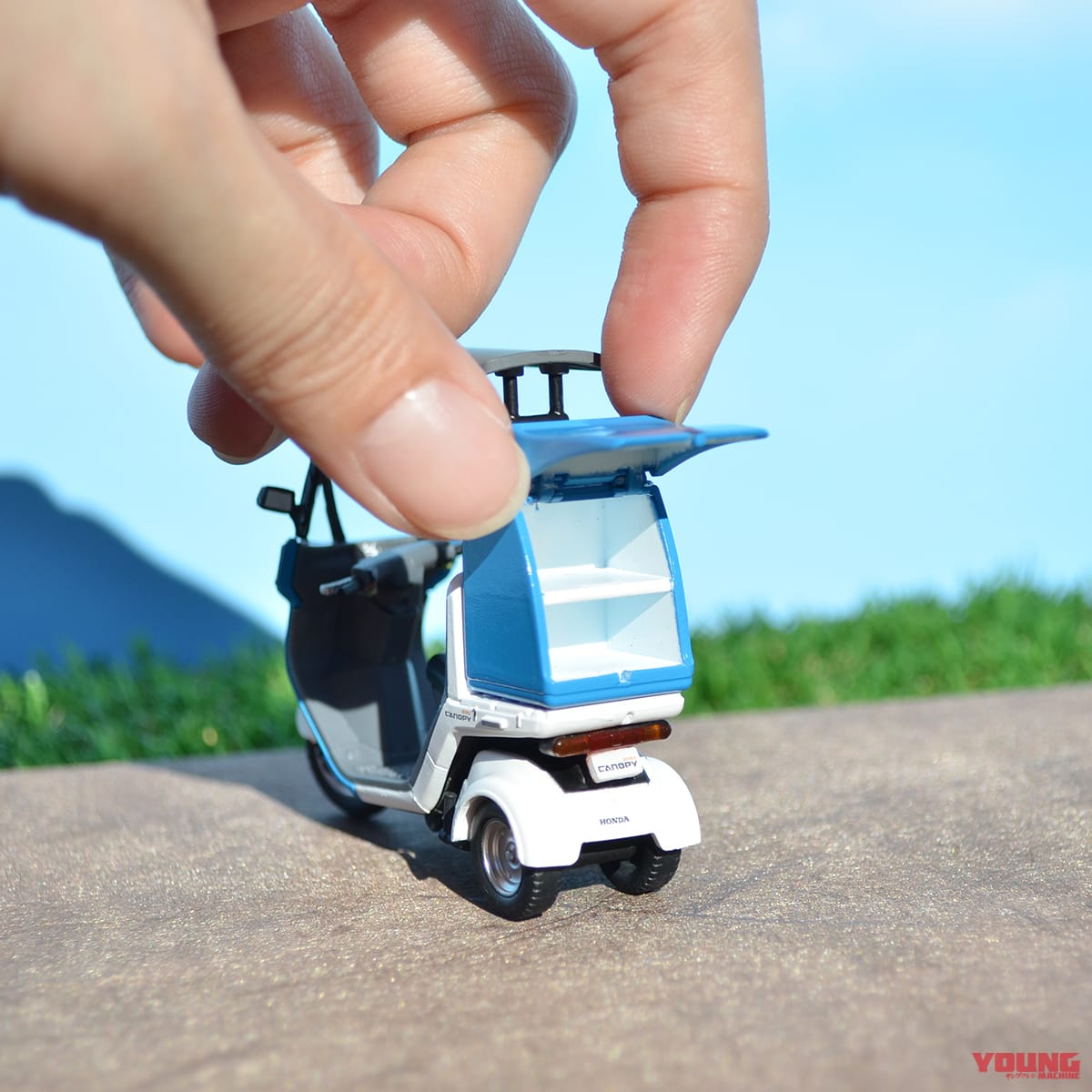 |ボックス着脱可! ホンダ「ジャイロキャノピー」がミニチュアフィギュアで11月下旬に登場