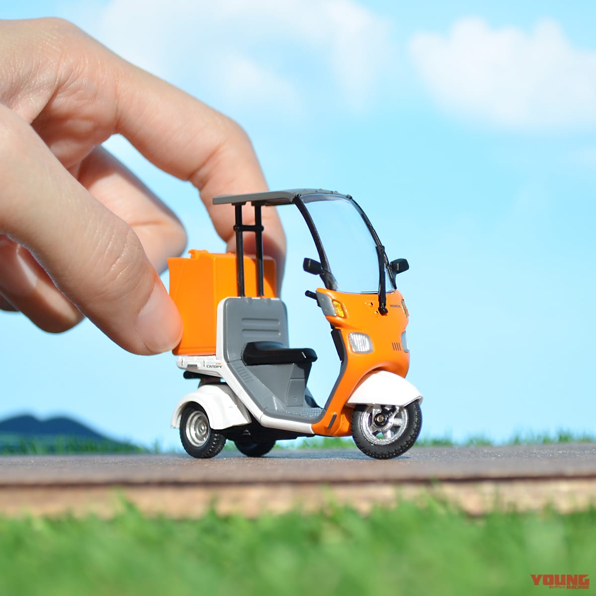 |ボックス着脱可! ホンダ「ジャイロキャノピー」がミニチュアフィギュアで11月下旬に登場