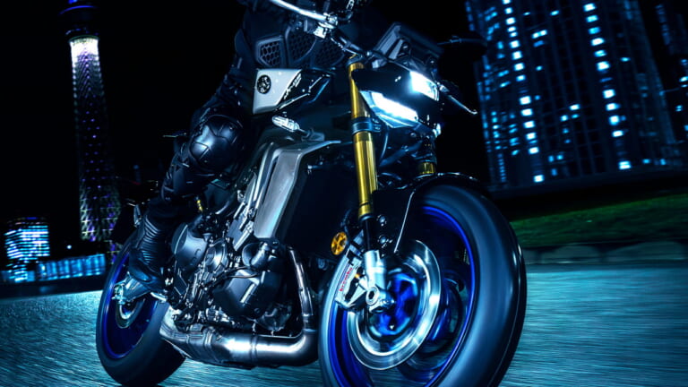 早くもSP登場! ヤマハが新型「MT-09 SP」を欧州で発表、足まわり強化と電子制御のサーキットモード追加