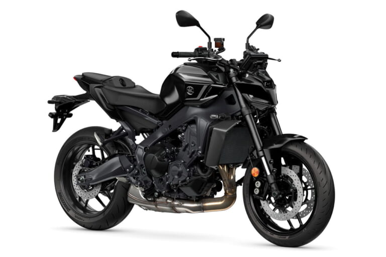 ヤマハ|MT-09|欧州仕様|2024年モデル|ヤマハが新型「MT-09」を発表! “削ぎ落とし”ボディに刷新、メーターや3眼顔も新世代に