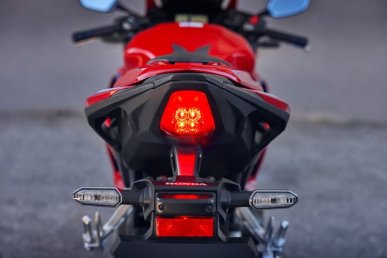 HONDA CBR500R|2024新型ホンダCBR500Rが登場!【“RR-R”スタイルに進化、これが次期型CBR400Rに?!|EICMAミラノショーREPORT】