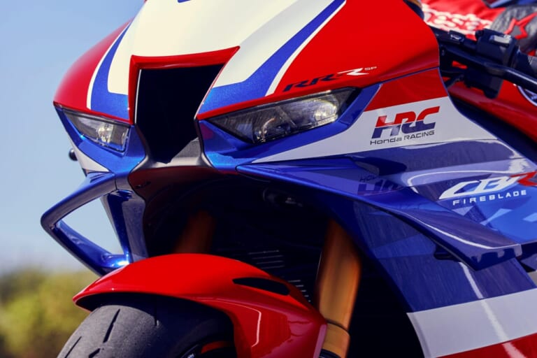 ホンダCBR1000RR-RファイアーブレードSP|2024新型ホンダCBR1000RR-Rファイアーブレード/SPが渾身のモデルチェンジ 【EICMAミラノショー】