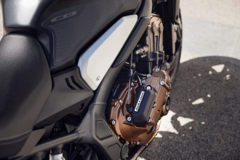 ホンダ|E-clutch|2024新型ホンダCBR650R&CB650Rが公開【E-クラッチ搭載、もう半クラは不要!|EICMAミラノショー】