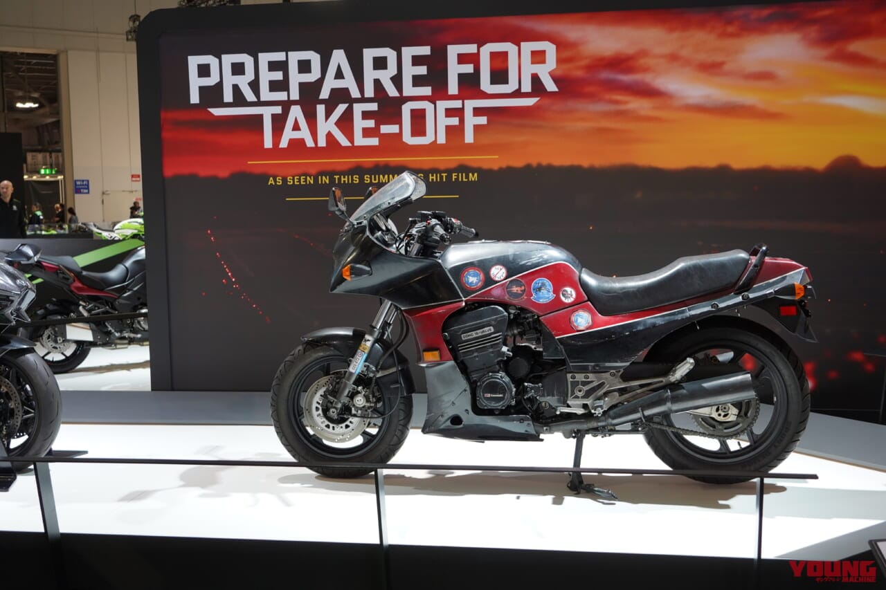 2022|EICMA|トップガン|GPZ900R|2024新型カワサキ ニンジャ650/1000SXに“ニンジャ誕生40周年記念カラー”が登場 【これが“離陸に備えよ”への答えなのか?! |EICMAミラノショー】