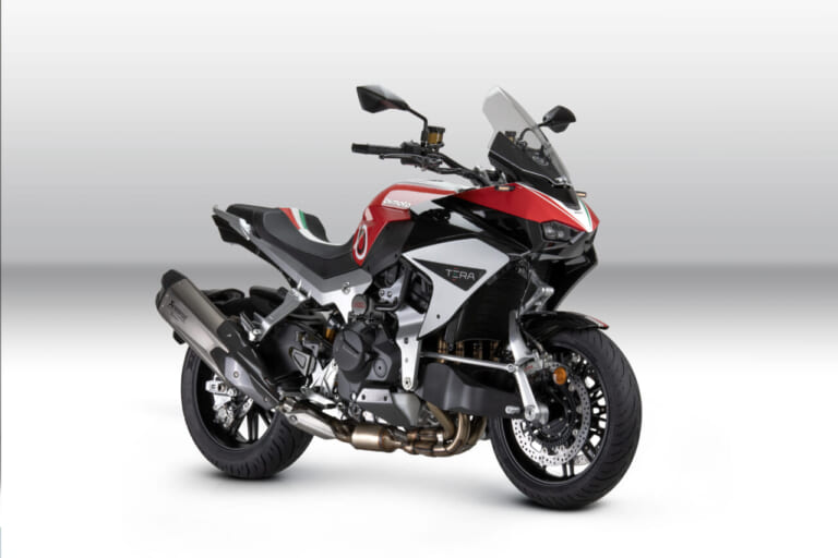 ビモータ|テラ|2024新型ビモータ テラ(TERA)登場【ハブセンターステア+スーパーチャージャーで世界最速のクロスオーバー?! |EICMAミラノショーREPORT】