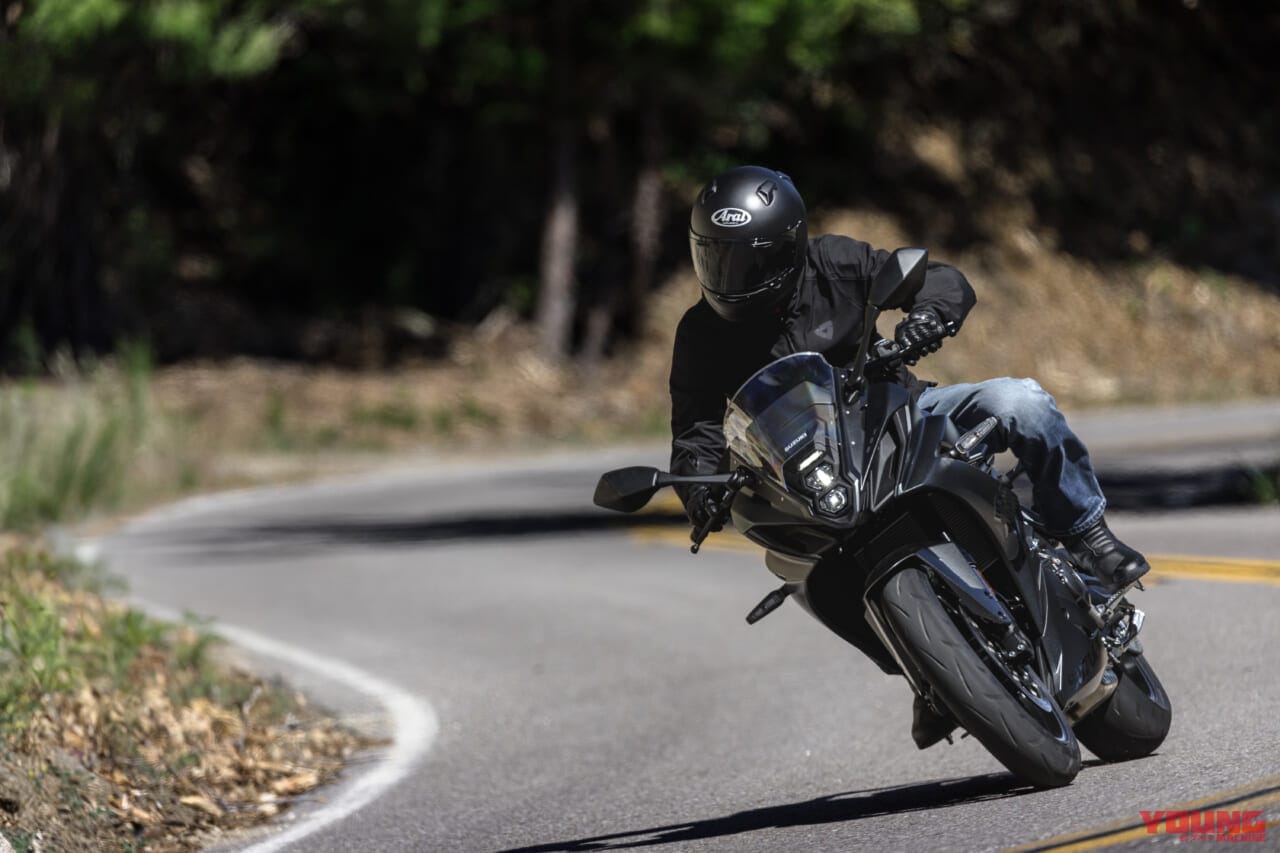 スズキ|GSX-8R|2024新型スズキGSX-8Rが初披露【GSX-8Sの派生型となる新型フルカウルスポーツ|EICMAミラノショー】