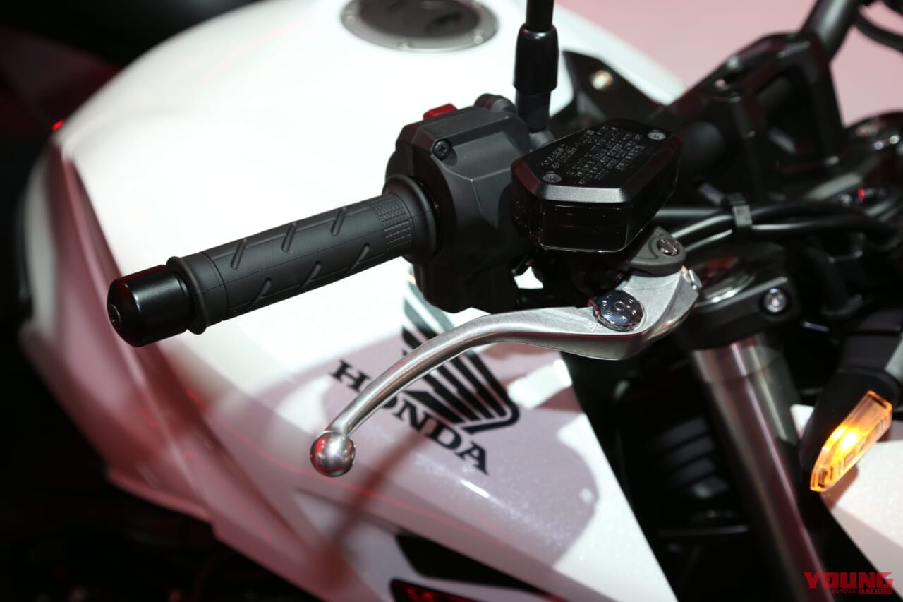 ホンダ|CB1000ホーネット|2024新型ホンダCB1000ホーネットのレッドを現地会場から補足!! 写真中心でお届けします【EICMAミラノショー】