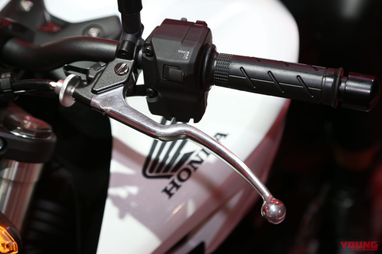 ホンダ|CB1000ホーネット|2024新型ホンダCB1000ホーネットのレッドを現地会場から補足!! 写真中心でお届けします【EICMAミラノショー】