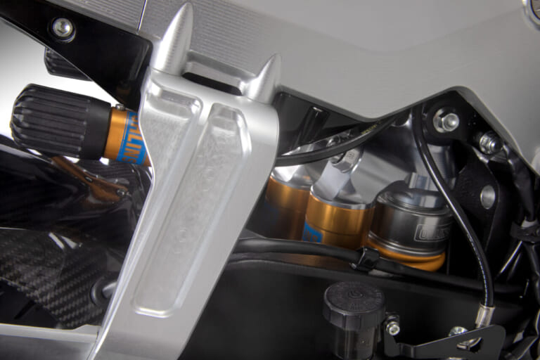 ビモータ|テラ|2024新型ビモータ テラ(TERA)登場【ハブセンターステア+スーパーチャージャーで世界最速のクロスオーバー?! |EICMAミラノショーREPORT】